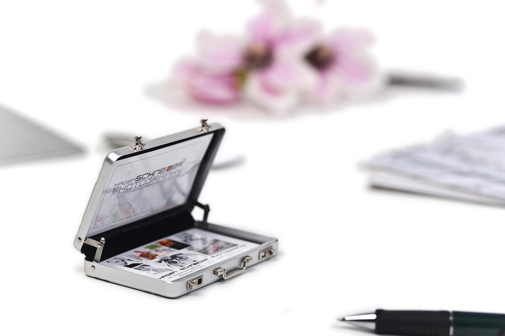 Mini aluminium suitcase for business card