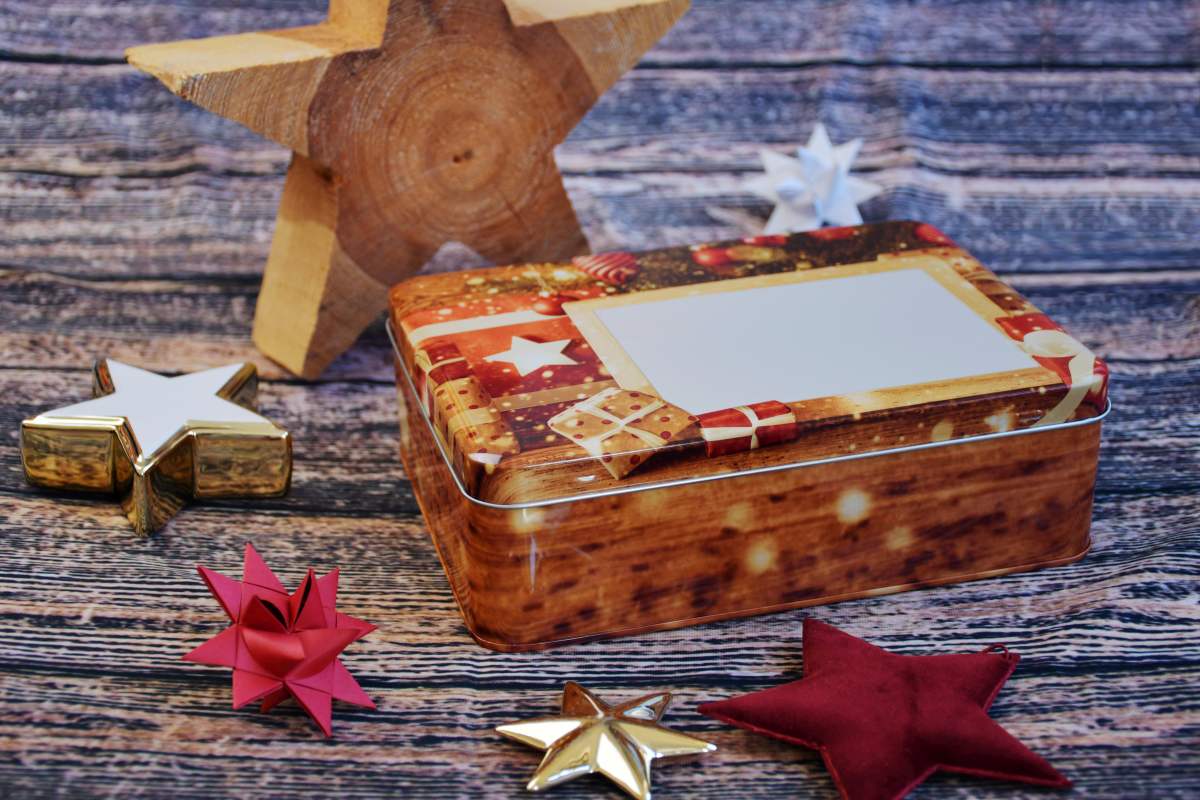 Premium Custom Christmas Tin – Branded Gift Packaging