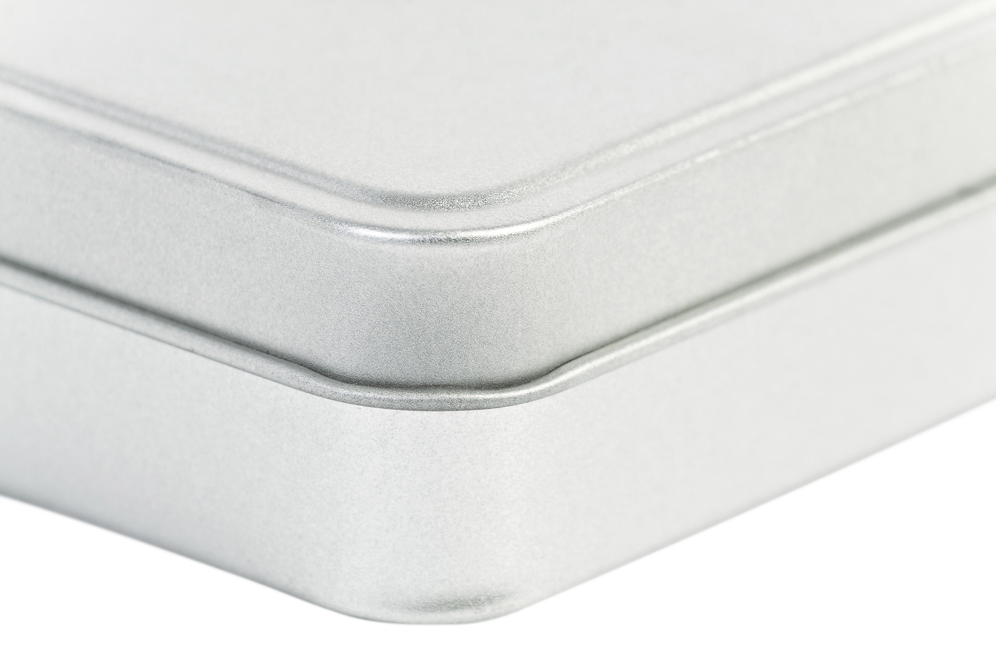 rectangular tin box for shaving accessories