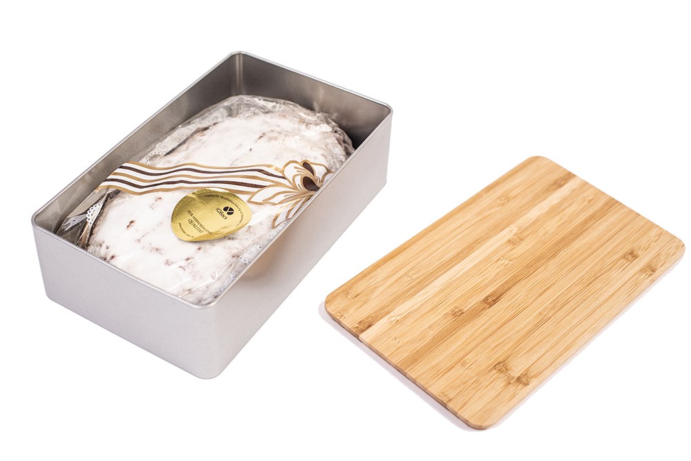 biscuits box with bamboo lid