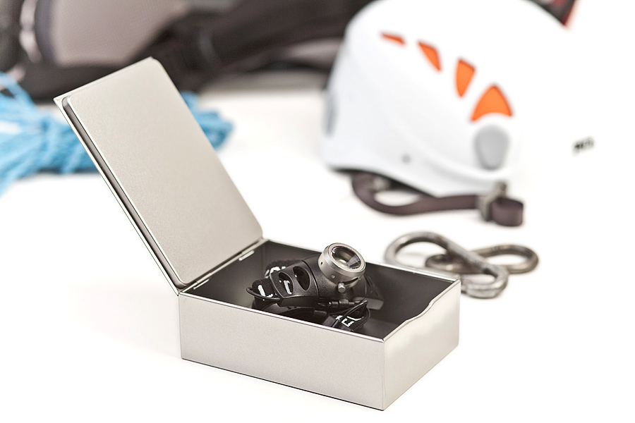 hinged lid box made of tinplate