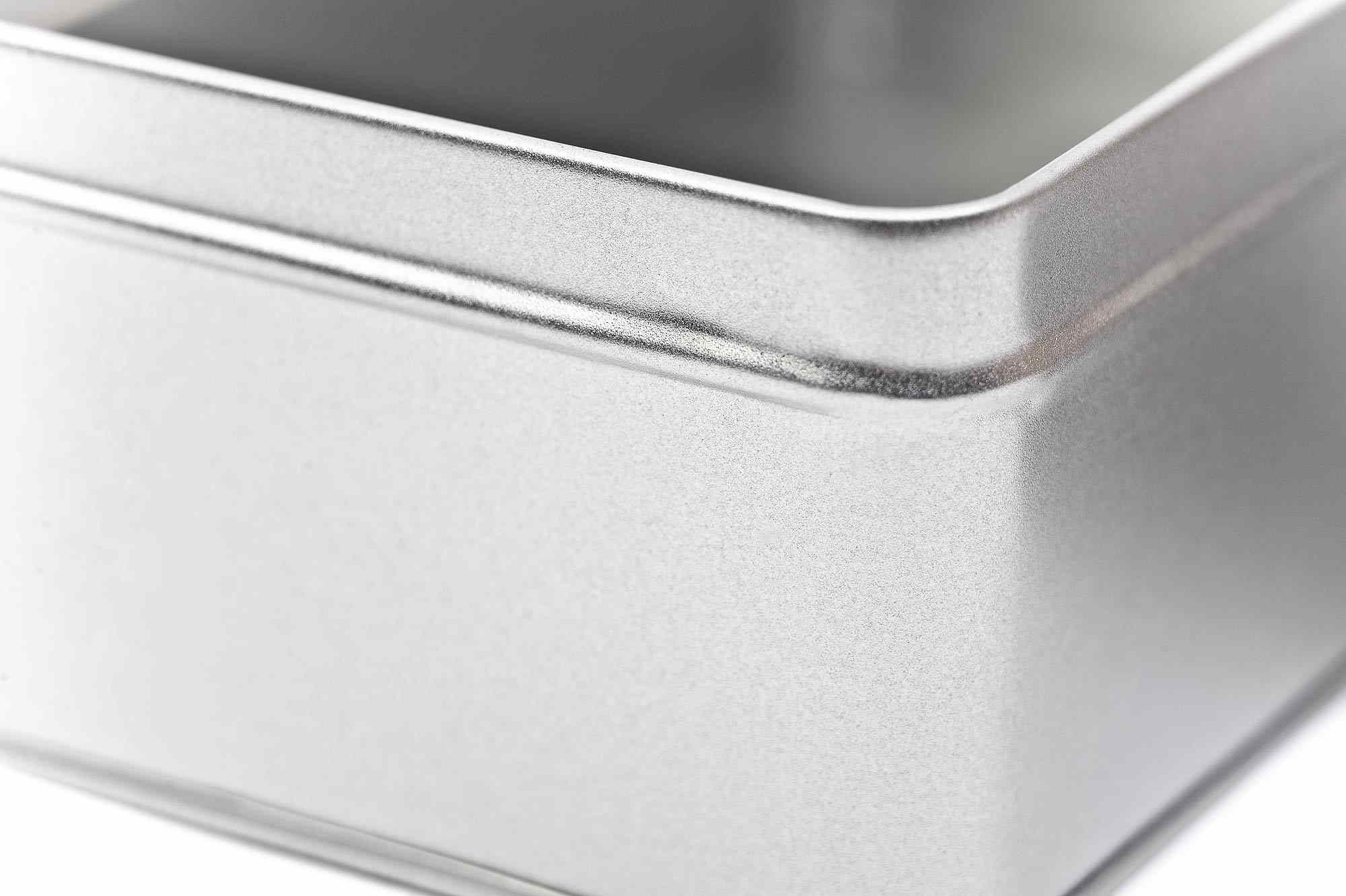 slip-lid tinbox