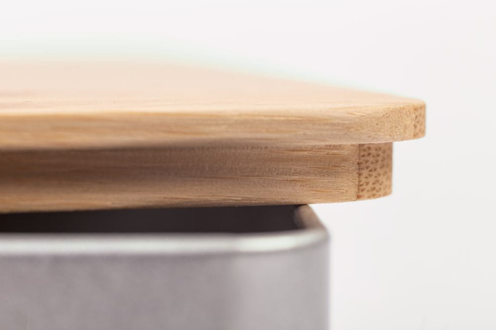 biscuits box with bamboo lid