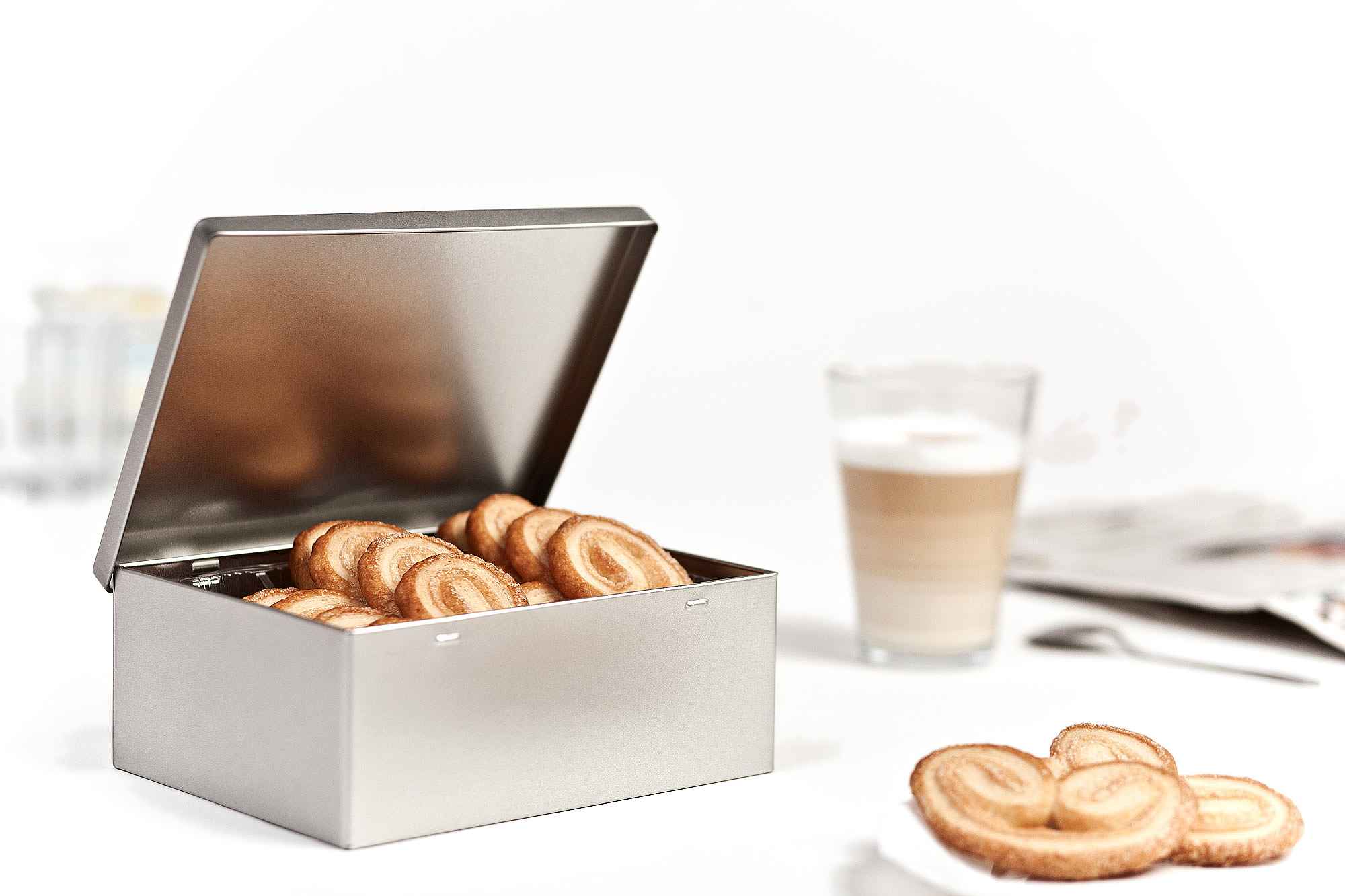 Hinged Tin Box for Custom Packaging